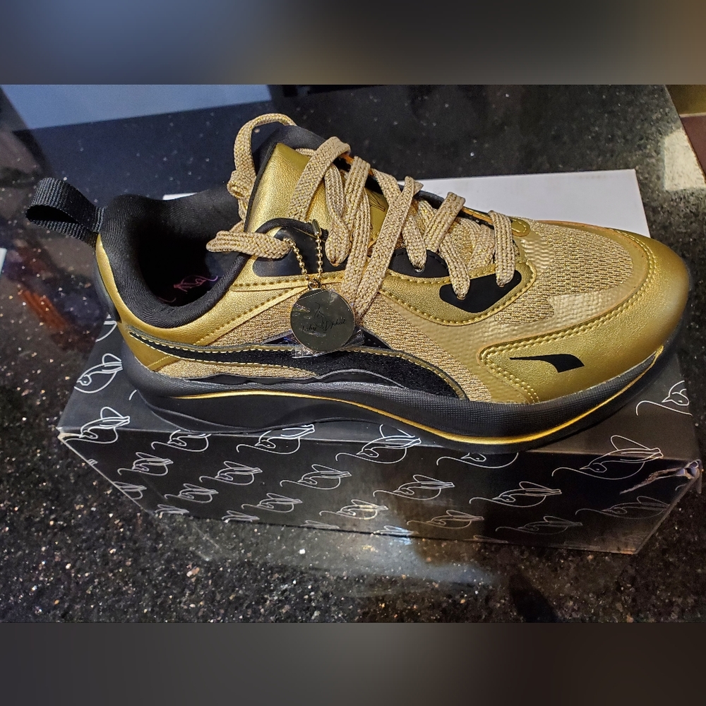 NEW Puma Baby Phat Gold Sneakers sz 8